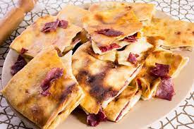 Salami Feteer