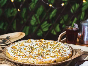 Cream & Nuts Feteer