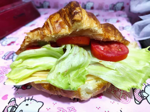 Croissant Turkey & cheese
