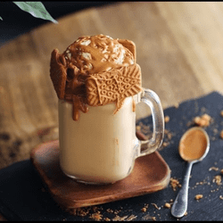 Lotus Cake Shake