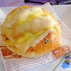 Cheesy Garlic Bread