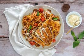 Курица в панировке + паста — комплекс
