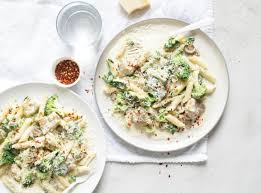 PENNA CHICKEN MUSHROOM CREAM