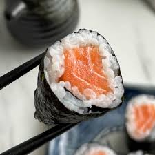 Maki Salmon Roll