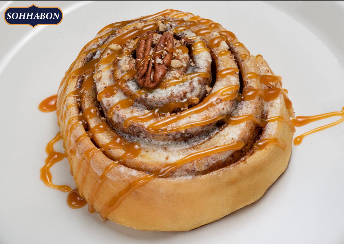 Caramel pecan cinnamon roll