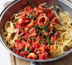 Spaghetti seafood with red sauce