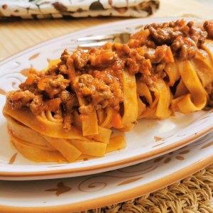 تالياتيلي بولونيز