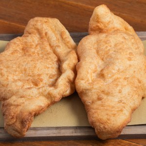 Fried Pizza with Ricotta, Provola & Pepper