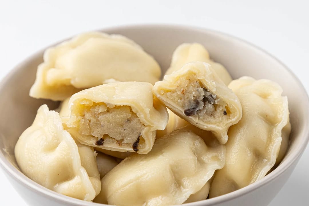 Vareniki with potatoes and mushroom