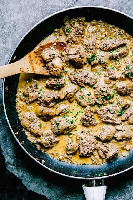 Liver in garlic sauce