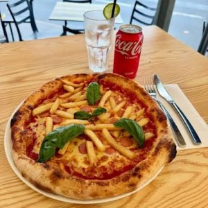 Wurstel and Fries Pizza