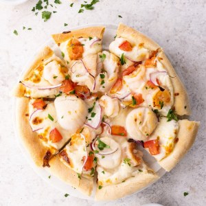 Seafood Pizza