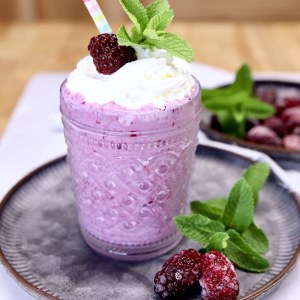 Ежевичный милкшейк