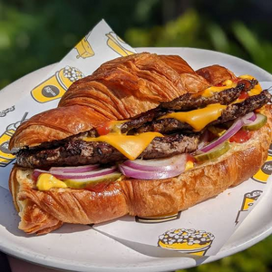 Croissant Burger