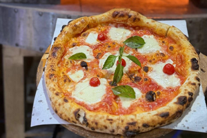 La Vecchia Napoli Pizzeria